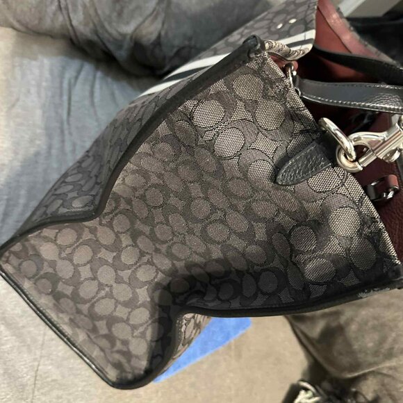 Coach Dempsey Tote 40 Signature Jacquard w/Stripe - Picture 6 of 7